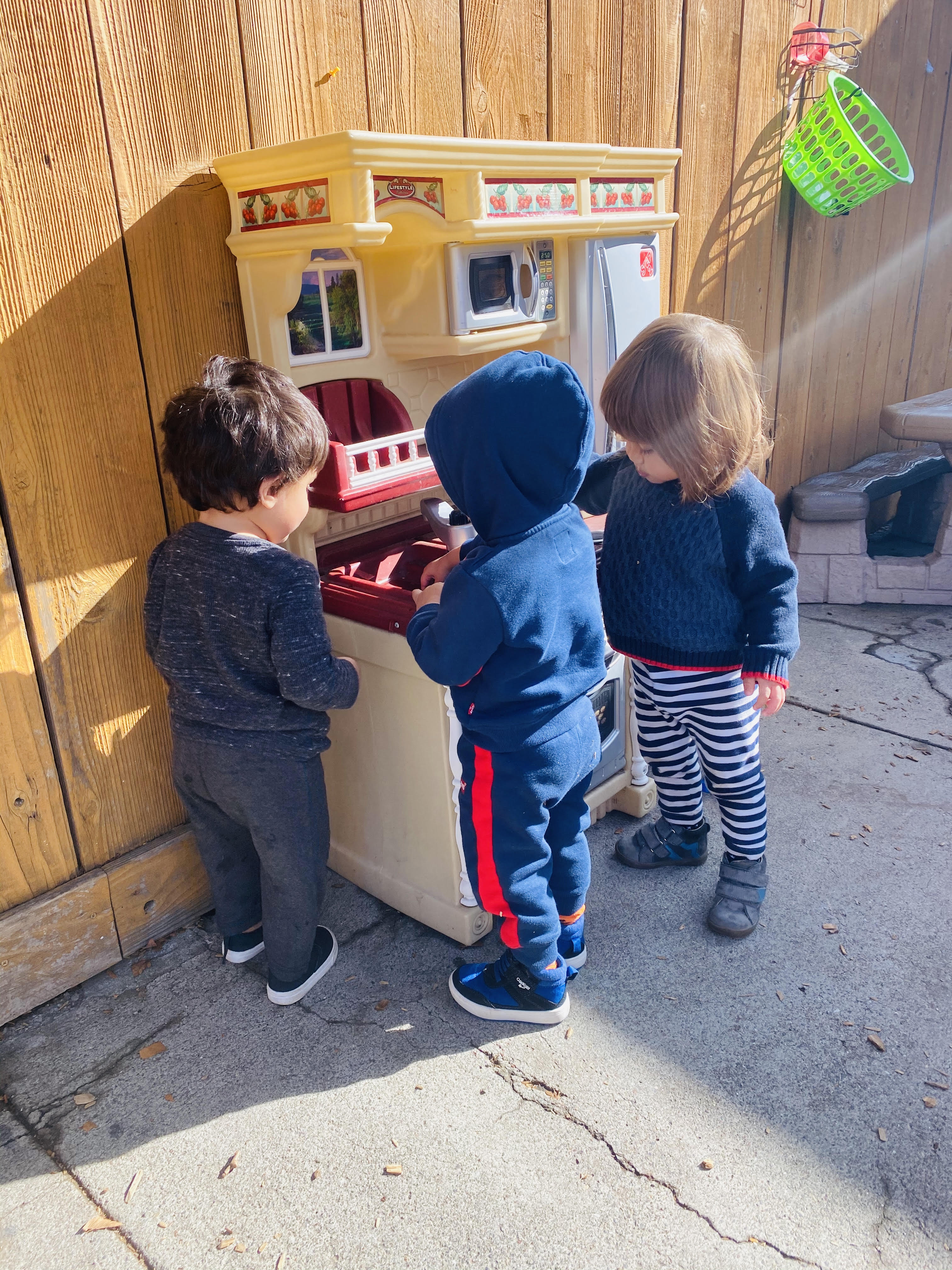 kid_playing